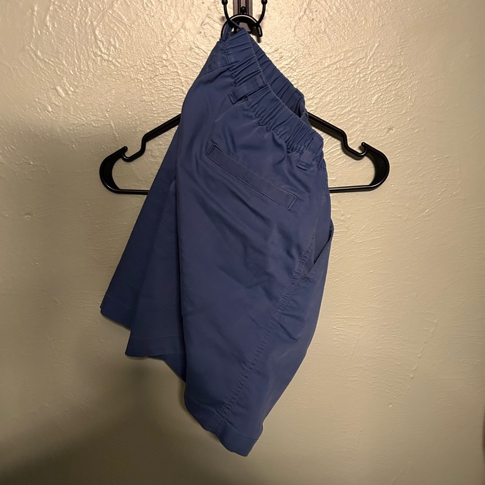 Chubbies Blue Men's Hybrid Shorts 7” inseam